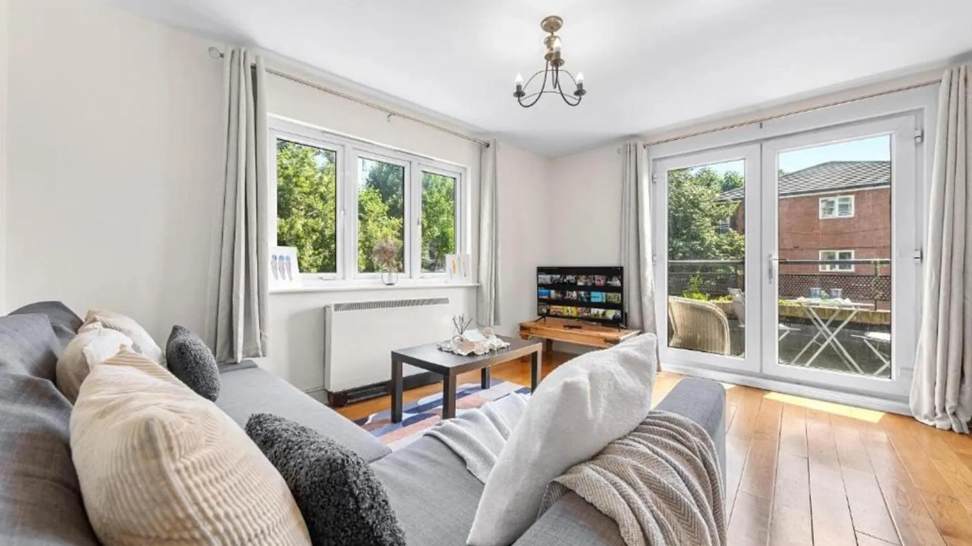 Cosy London Apartment Near Canary Wharf
